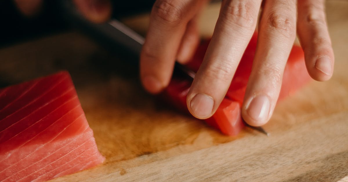 El malayo Rongorma Tolmen ganó en el concurso mundial de lanzamiento de atunes en Tunarama