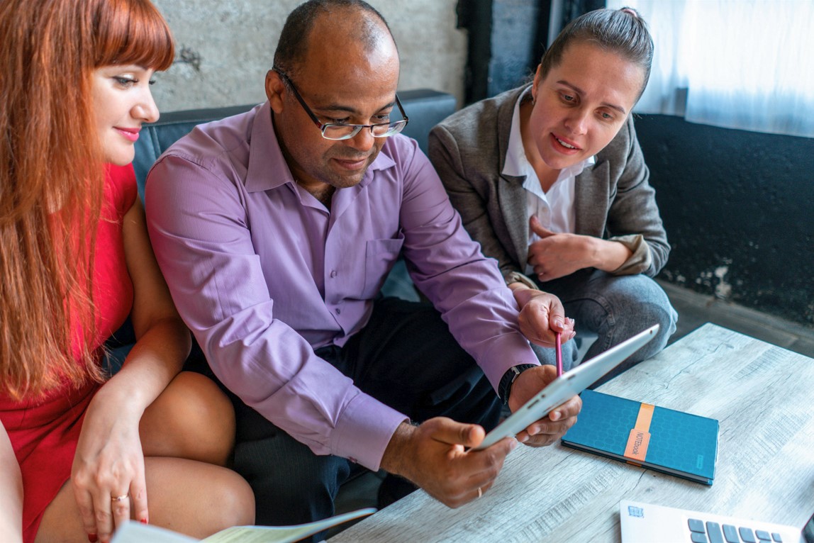 Transforma tu negocio en Honduras con AK Digital: transacciones simplificadas para una nueva era